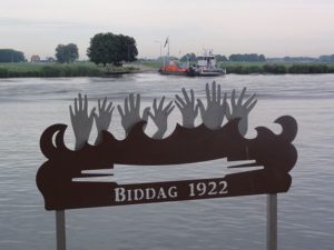 In Genemuiden staat een monument om te herinneren aan de ramp in 1922.